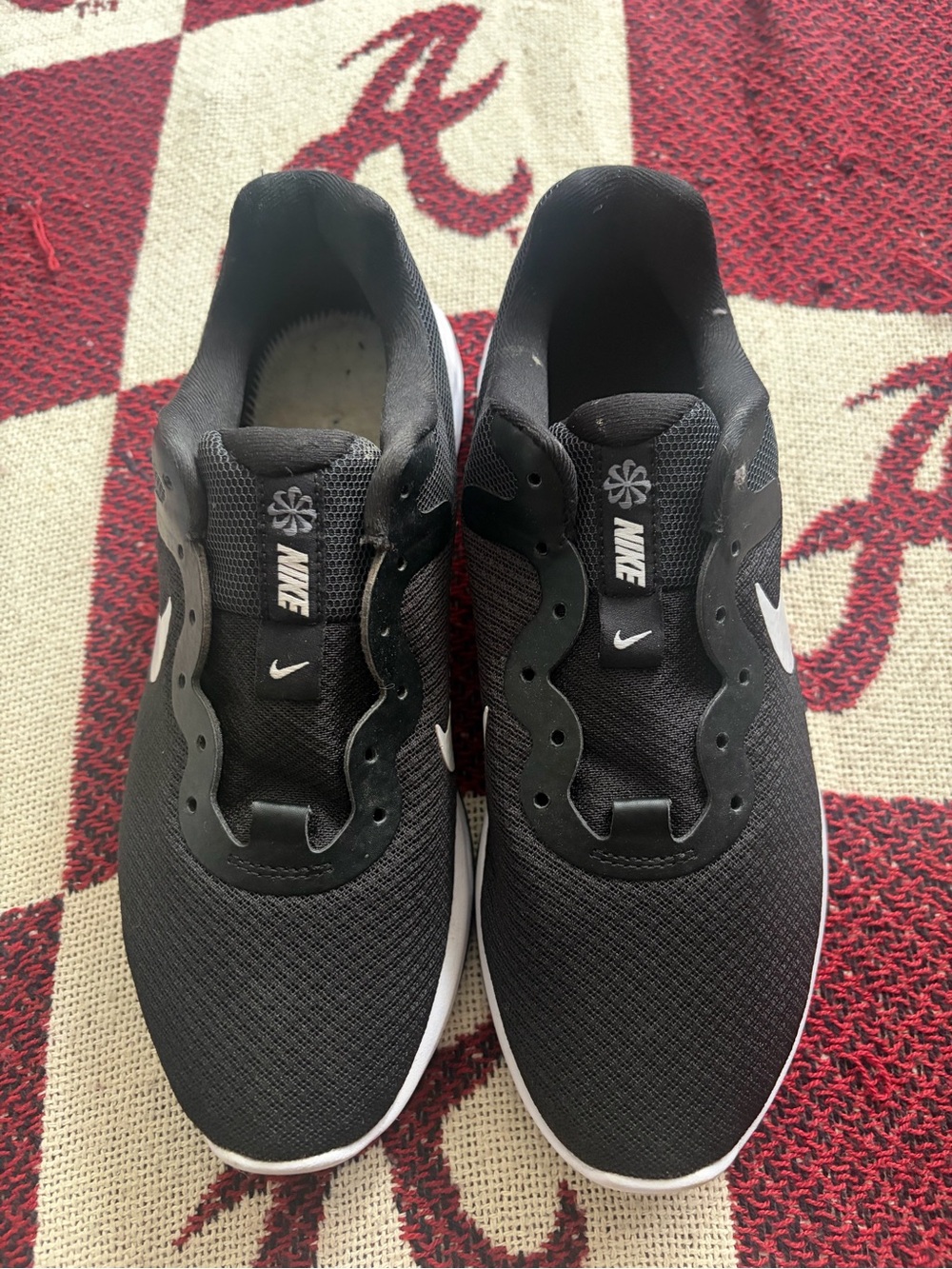 Nike Men’s Black and White Athletic Sneakers
